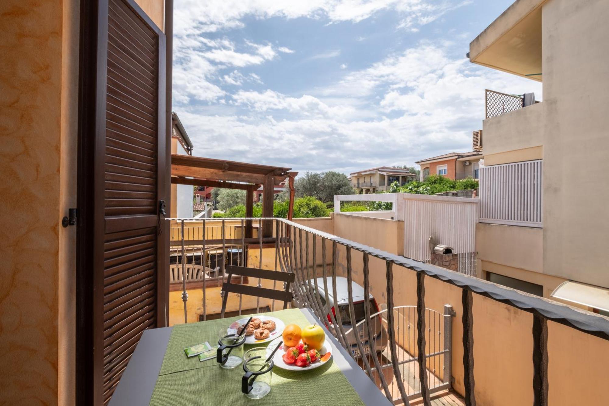 Butterfly Apartment Cagliari - Self Check-In, No Kitchen Exterior foto